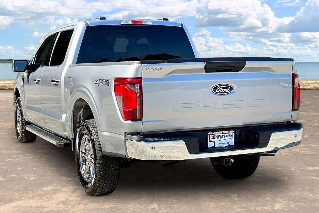 Ford F-150 XLT SuperCrew 4WD 2025