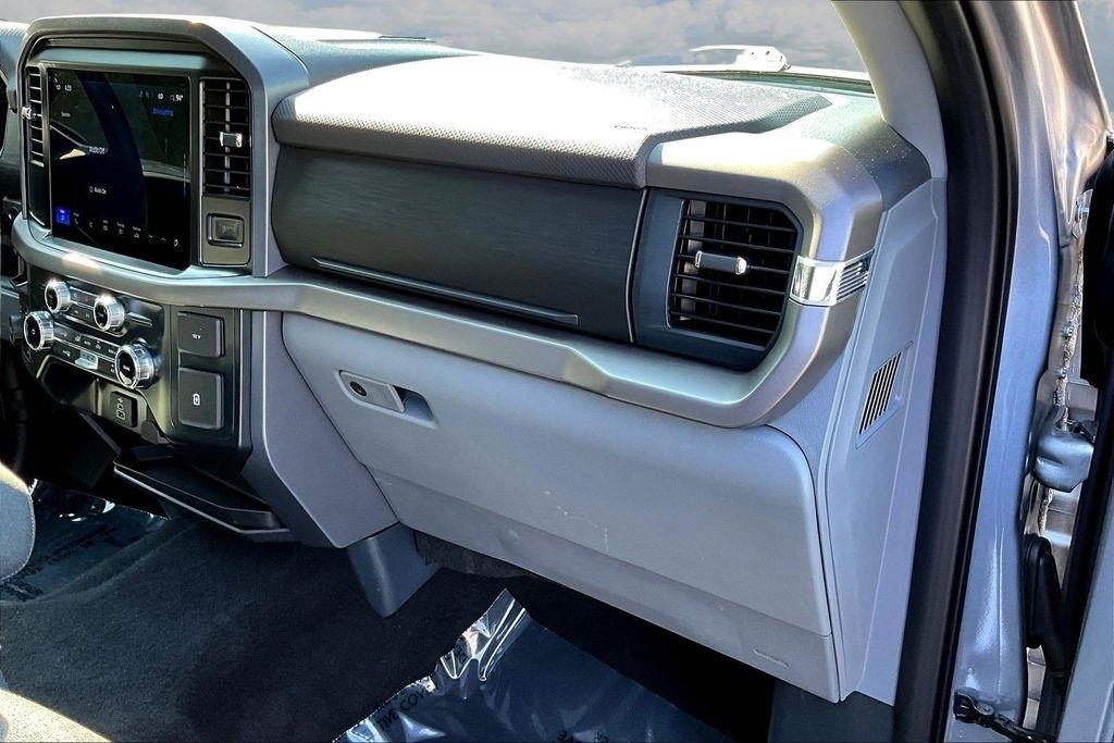 Ford F-150 XLT SuperCrew 4WD 2025