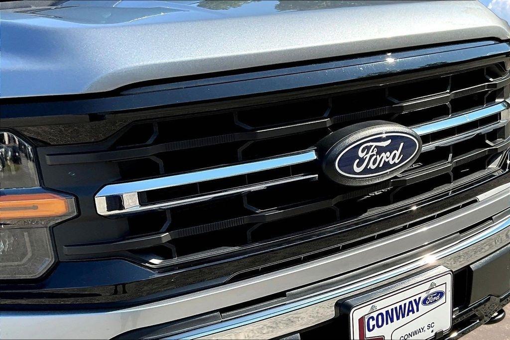 Ford F-150 XLT SuperCrew 4WD 2025