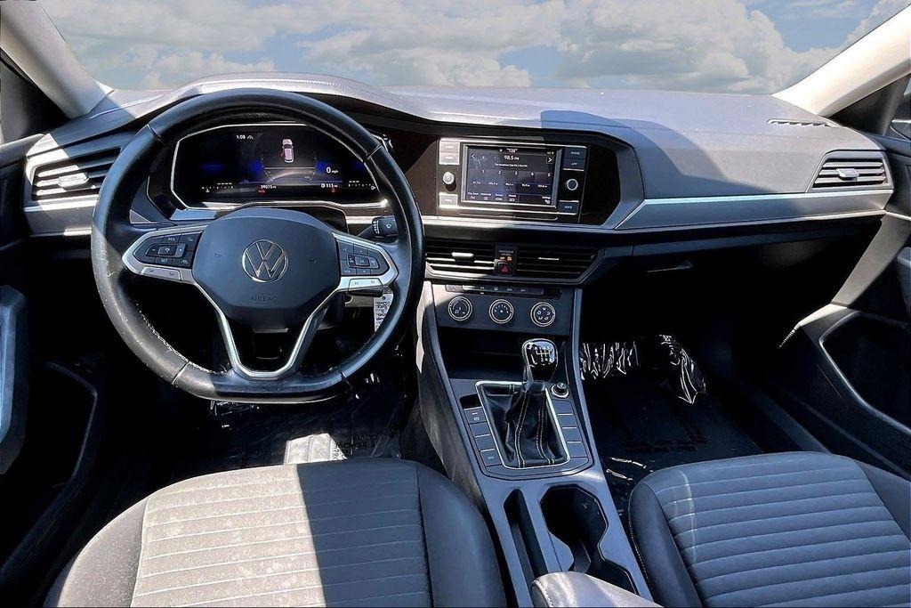 Volkswagen Jetta S 6M 2023