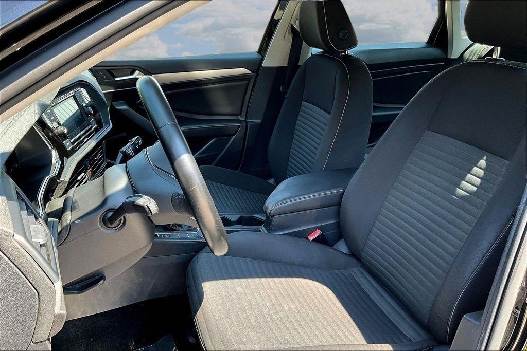 Volkswagen Jetta S 6M 2023