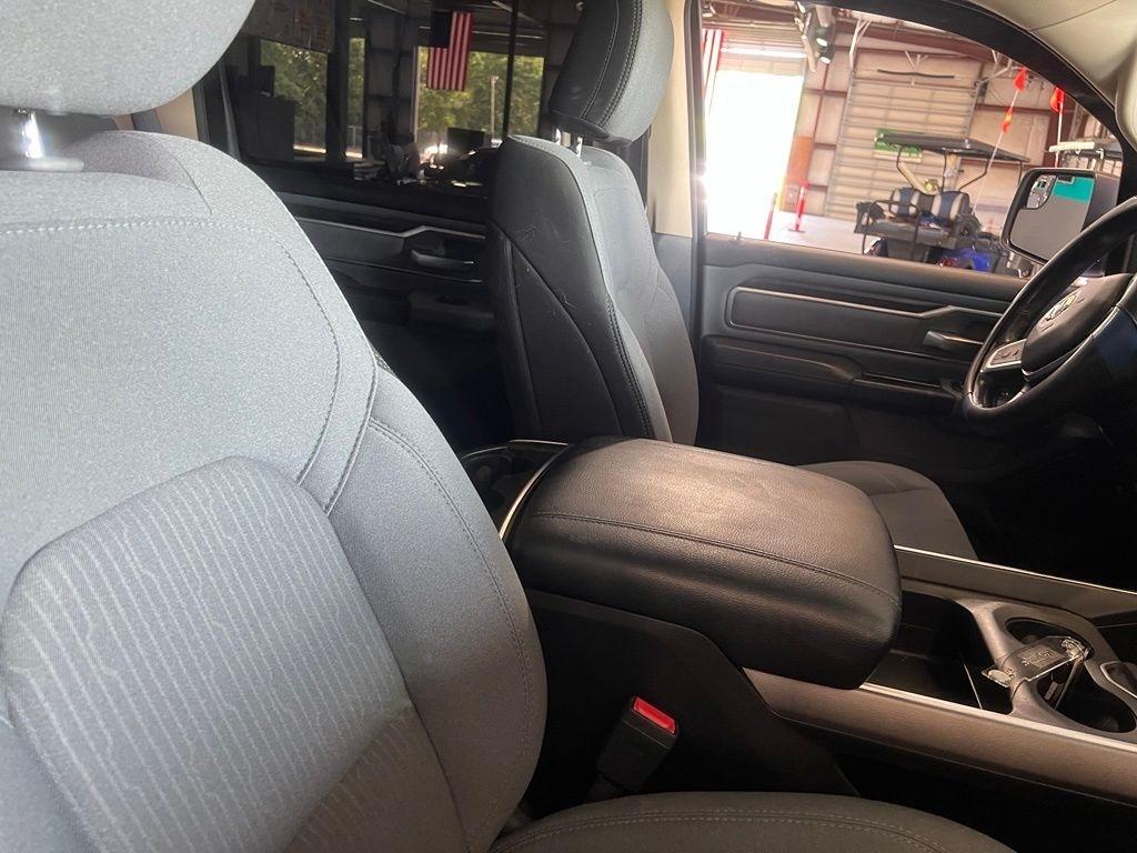 RAM 1500 Big Horn Crew Cab SWB 4WD 2019