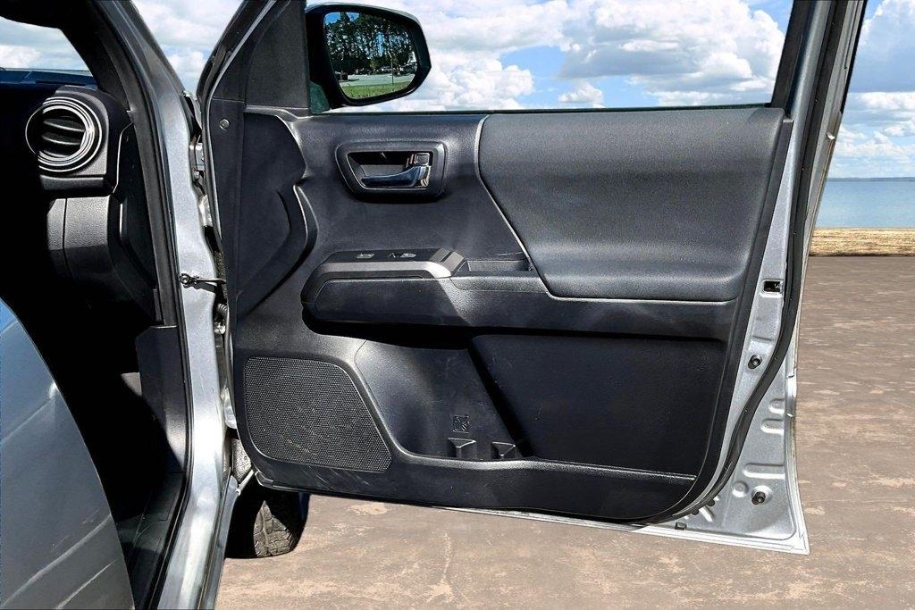 Toyota Tacoma SR5 Double Cab Long Bed V6 6AT 2WD 2020