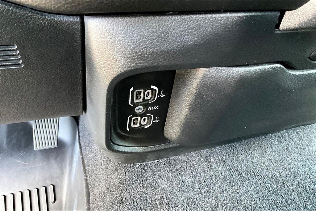 RAM 1500 Tradesman Crew Cab SWB 4WD 2025