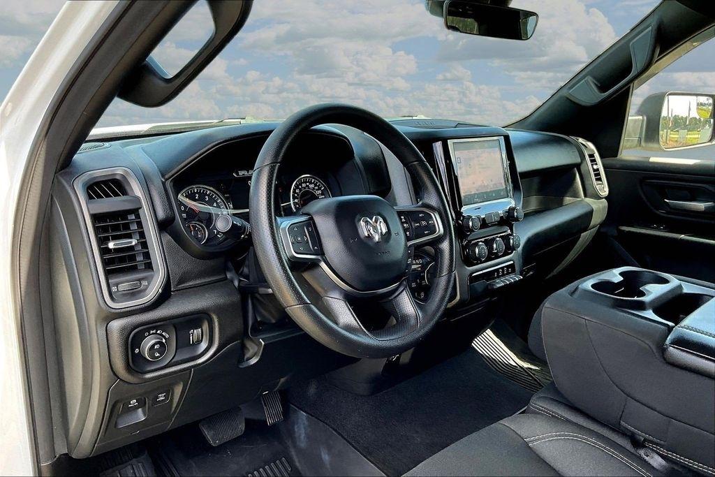 RAM 1500 Tradesman Crew Cab SWB 4WD 2025
