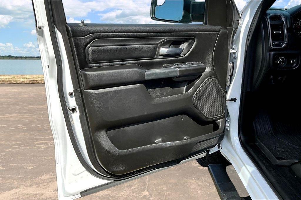 RAM 1500 Tradesman Crew Cab SWB 4WD 2025