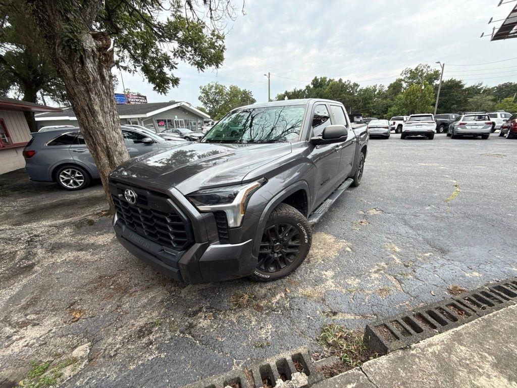Toyota Tundra SR5 CrewMax 4WD 2024
