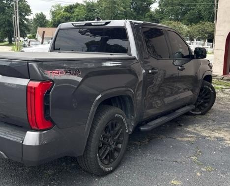 Toyota Tundra SR5 CrewMax 4WD 2024