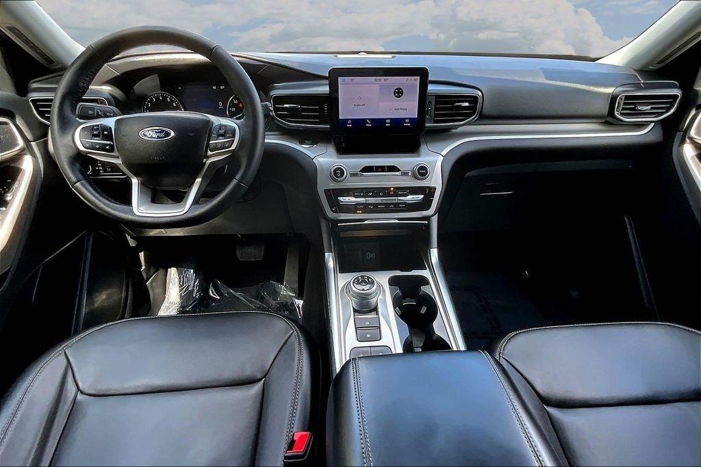 Ford Explorer XLT 2024