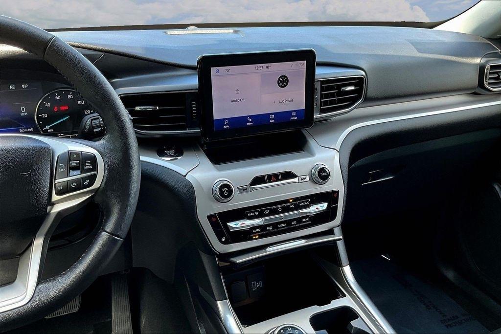 Ford Explorer XLT 2024
