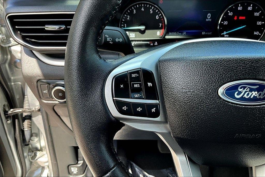 Ford Explorer XLT 2024