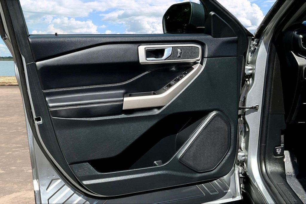 Ford Explorer XLT 2024