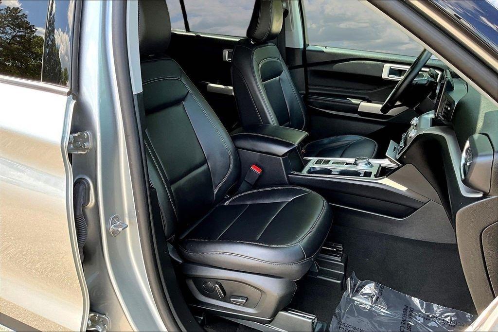 Ford Explorer XLT 2024