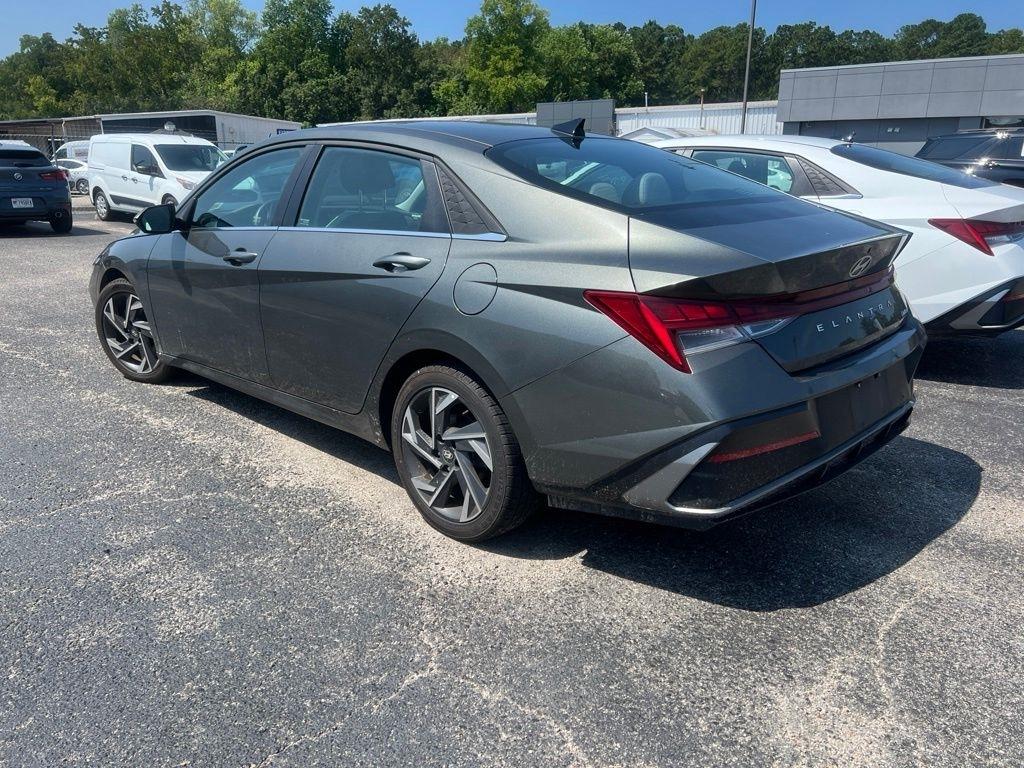 Hyundai Elantra Limited 2025