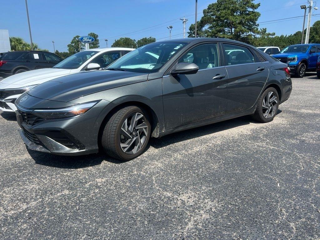 Hyundai Elantra Limited 2025