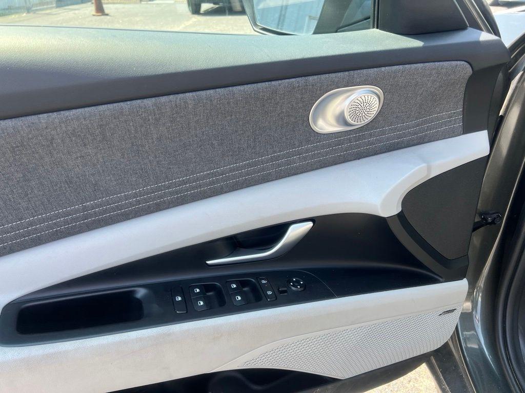 Hyundai Elantra Limited 2025