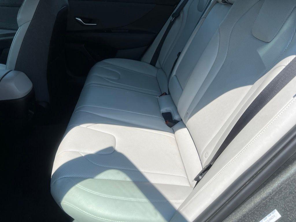 Hyundai Elantra Limited 2025