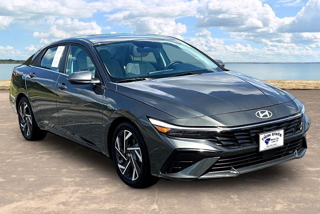 2025 Hyundai Elantra Limited