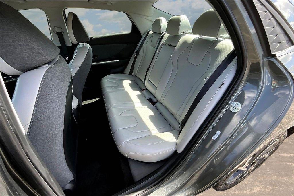 Hyundai Elantra Limited 2025