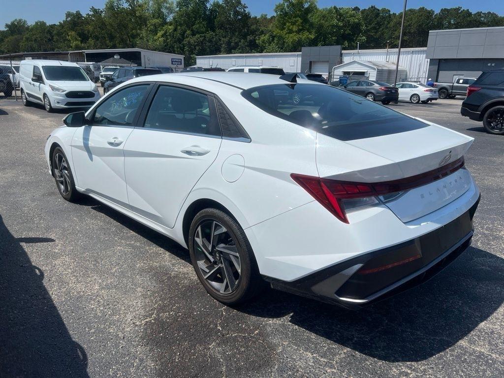 Hyundai Elantra SEL Convenience 2025