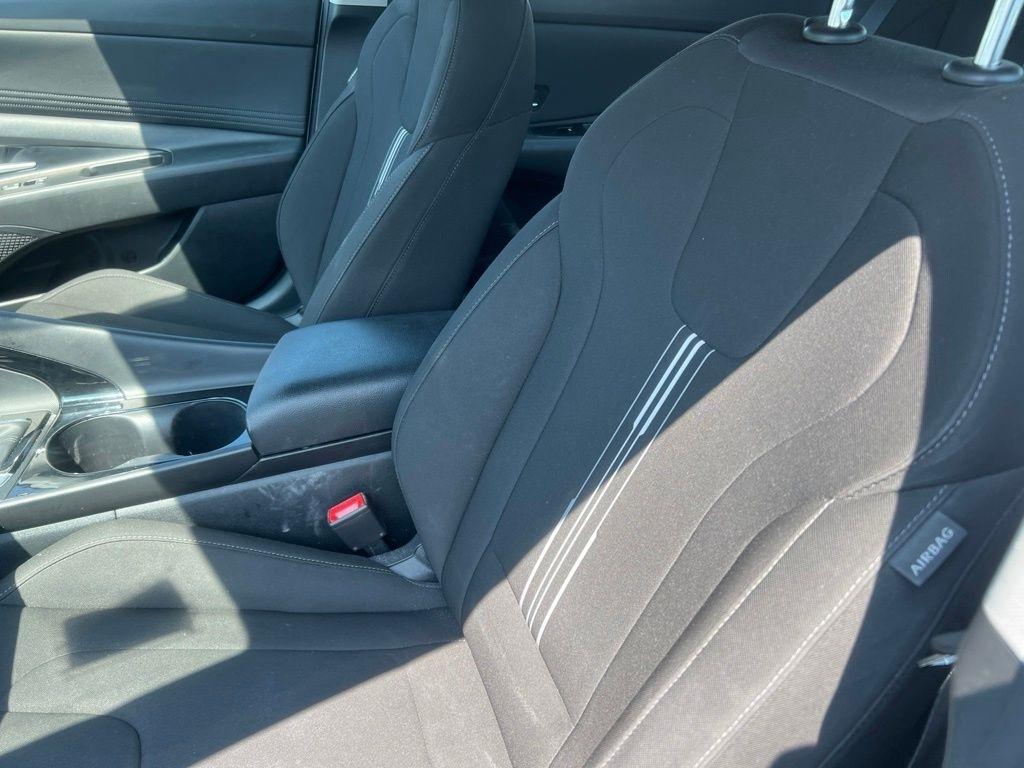 Hyundai Elantra SEL Convenience 2025
