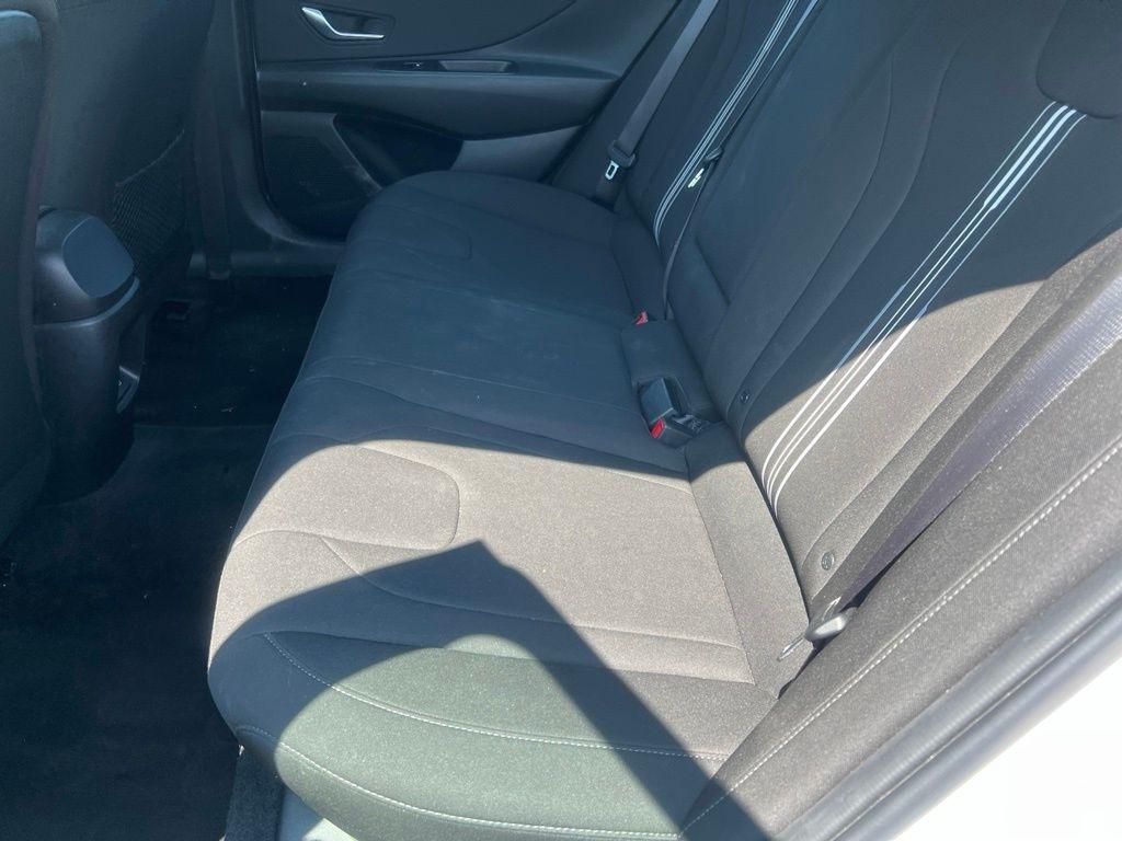 Hyundai Elantra SEL Convenience 2025