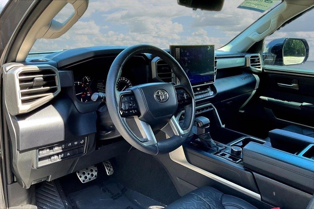 Toyota Tundra SR5 Double Cab 4WD 2023