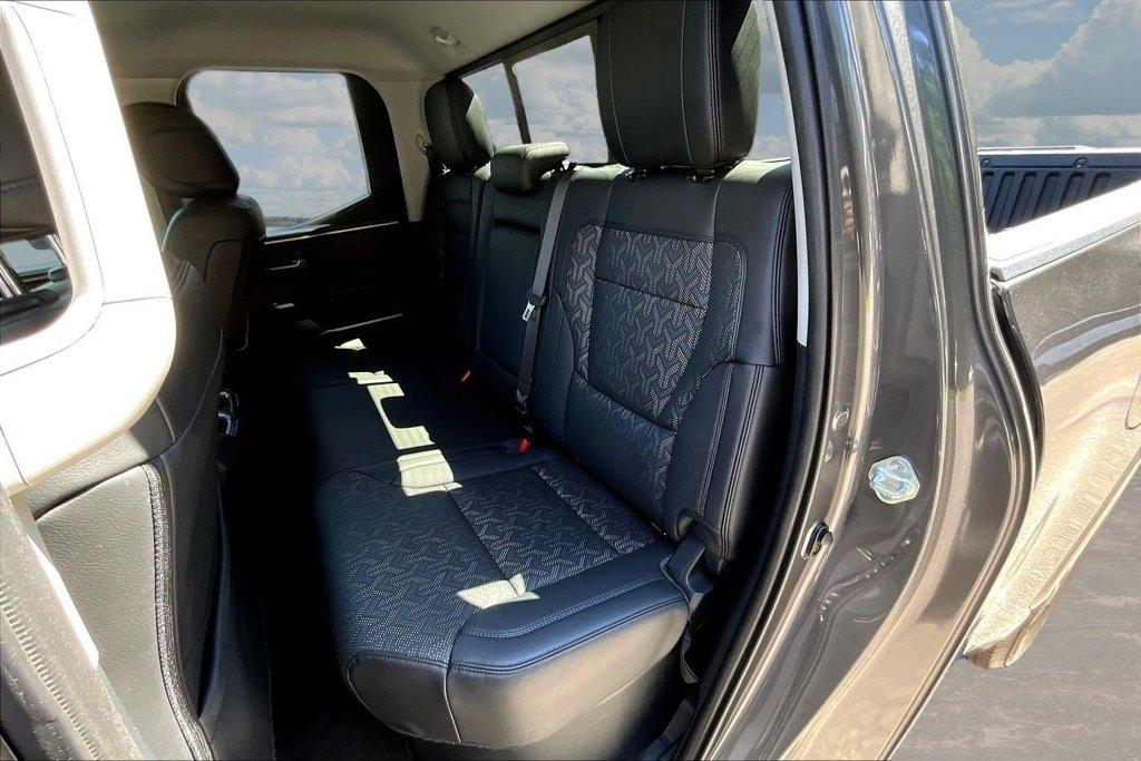 Toyota Tundra SR5 Double Cab 4WD 2023