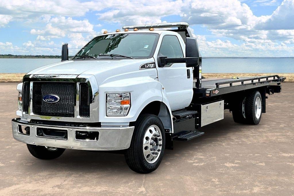 Ford F-650 Regular Cab 2WD DRW 2027