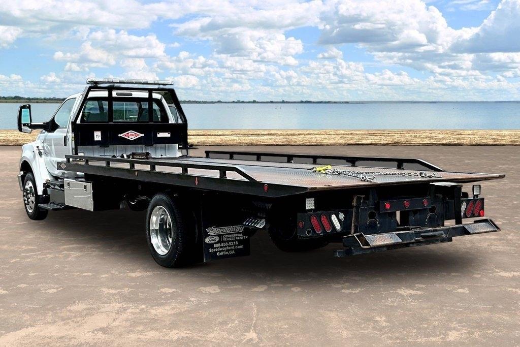 Ford F-650 Regular Cab 2WD DRW 2027