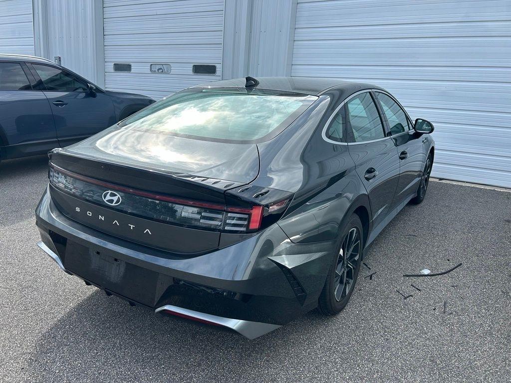 Hyundai Sonata SEL 2025