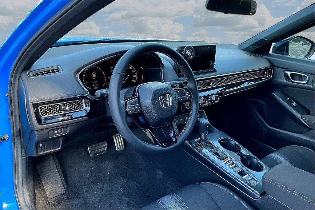 Honda Civic Sport Hatchback CVT 2025