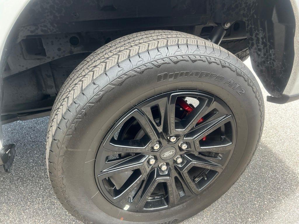 Ford F-150 Platinum SuperCrew 4WD 2025