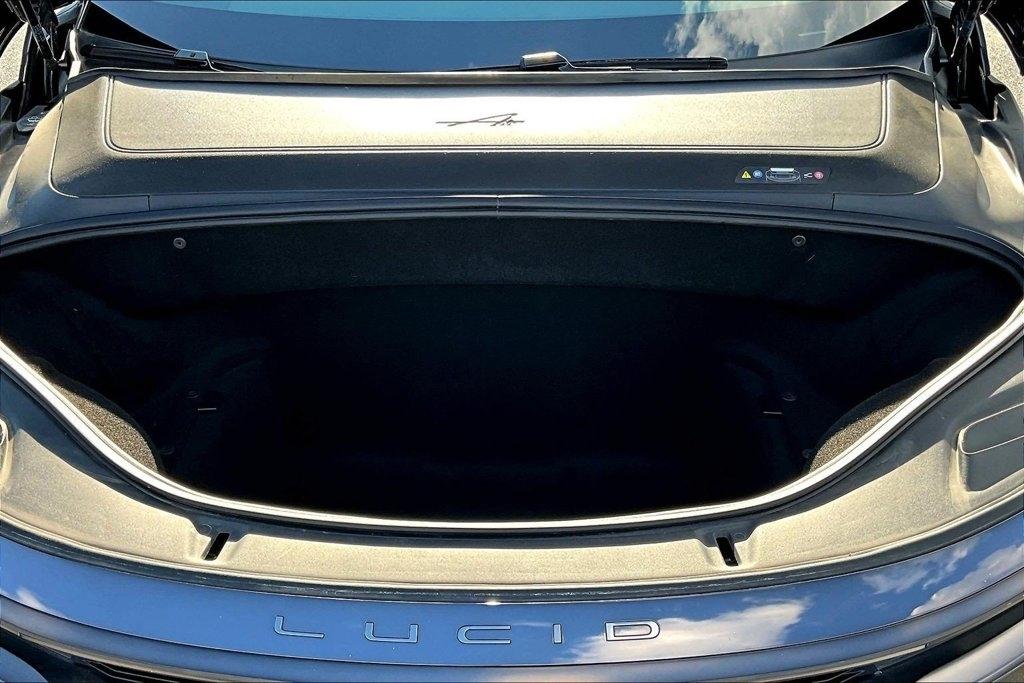 Lucid Air Pure 2024
