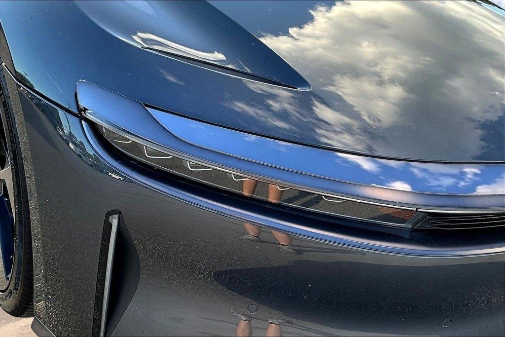 Lucid Air Pure 2024