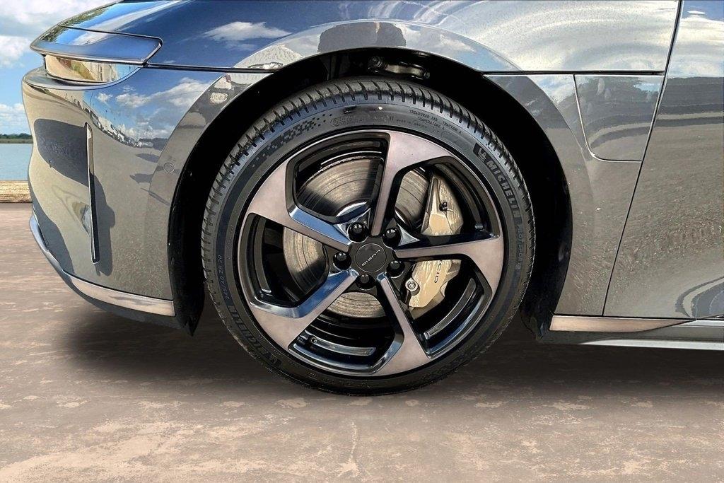 Lucid Air Pure 2024