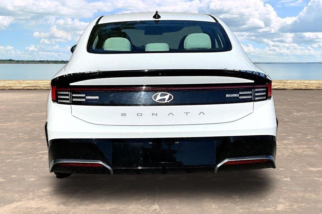 Hyundai Sonata SEL 2025