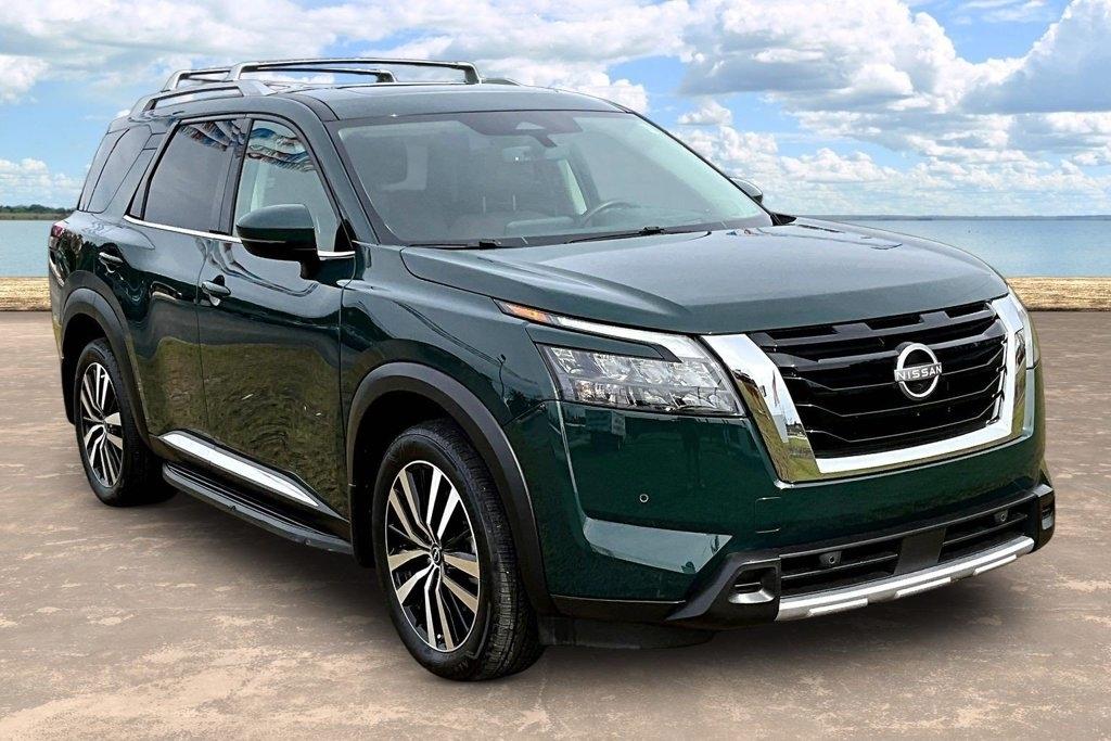 2025 Nissan Pathfinder Platinum 4WD