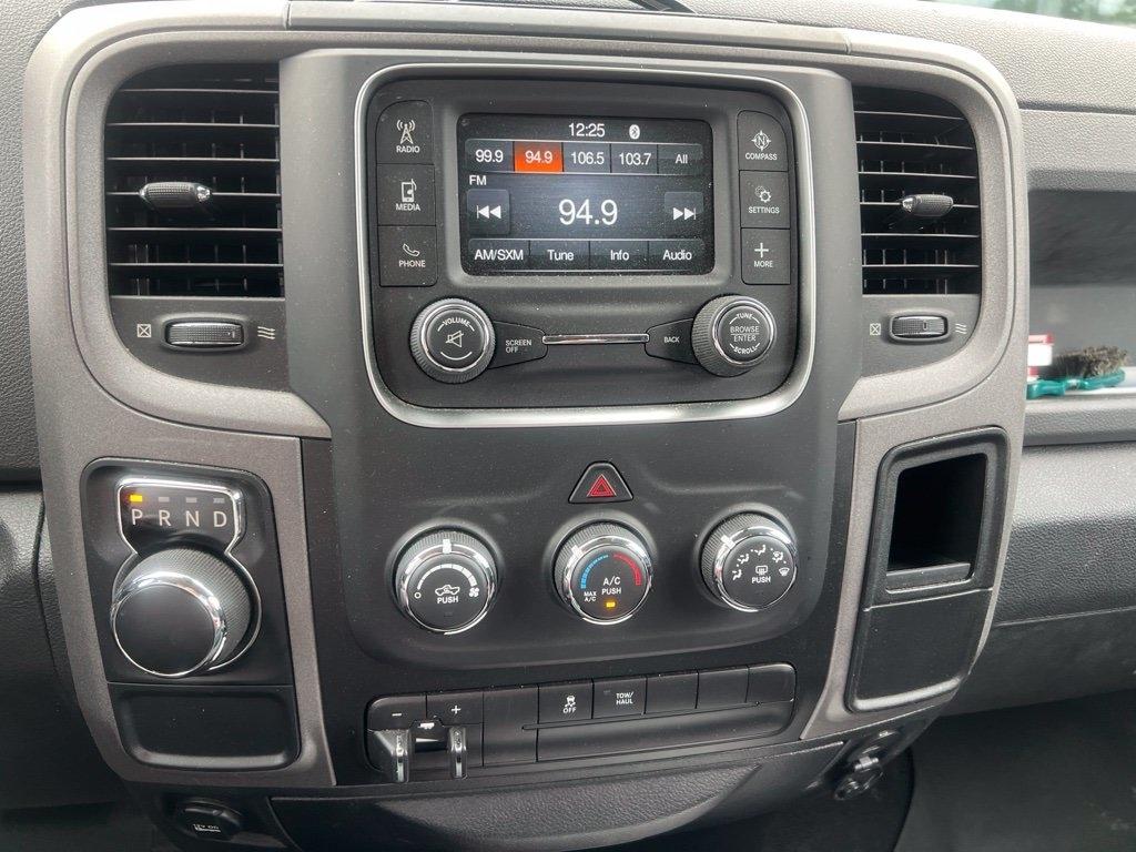 RAM 1500 Tradesman Quad Cab 2WD 2017