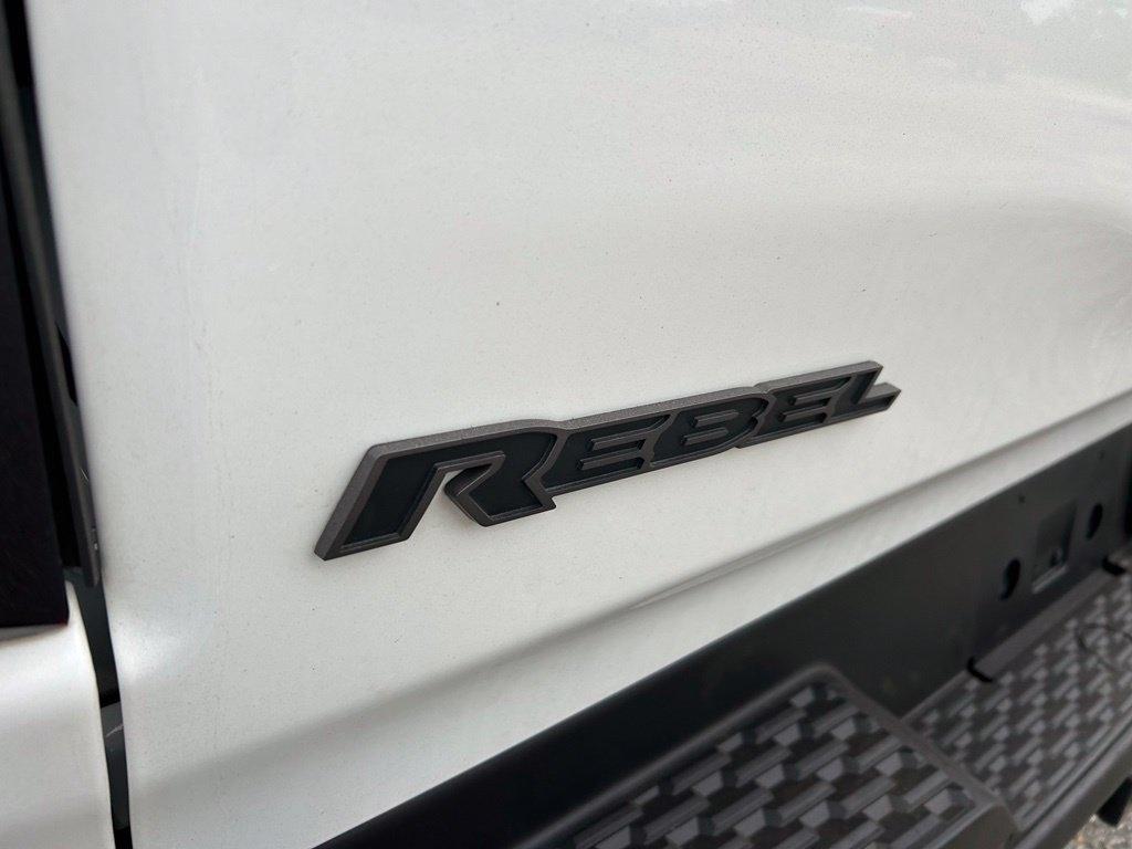 RAM 1500 Rebel Crew Cab SB 4WD 2026