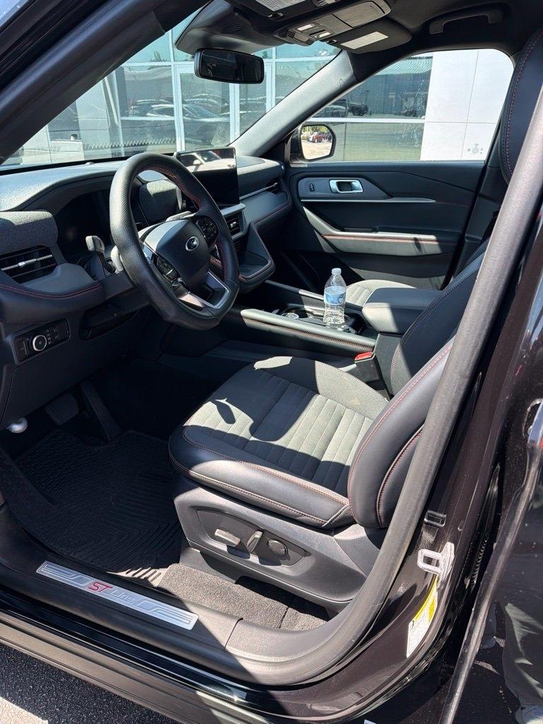 Ford Explorer ST-Line 2025