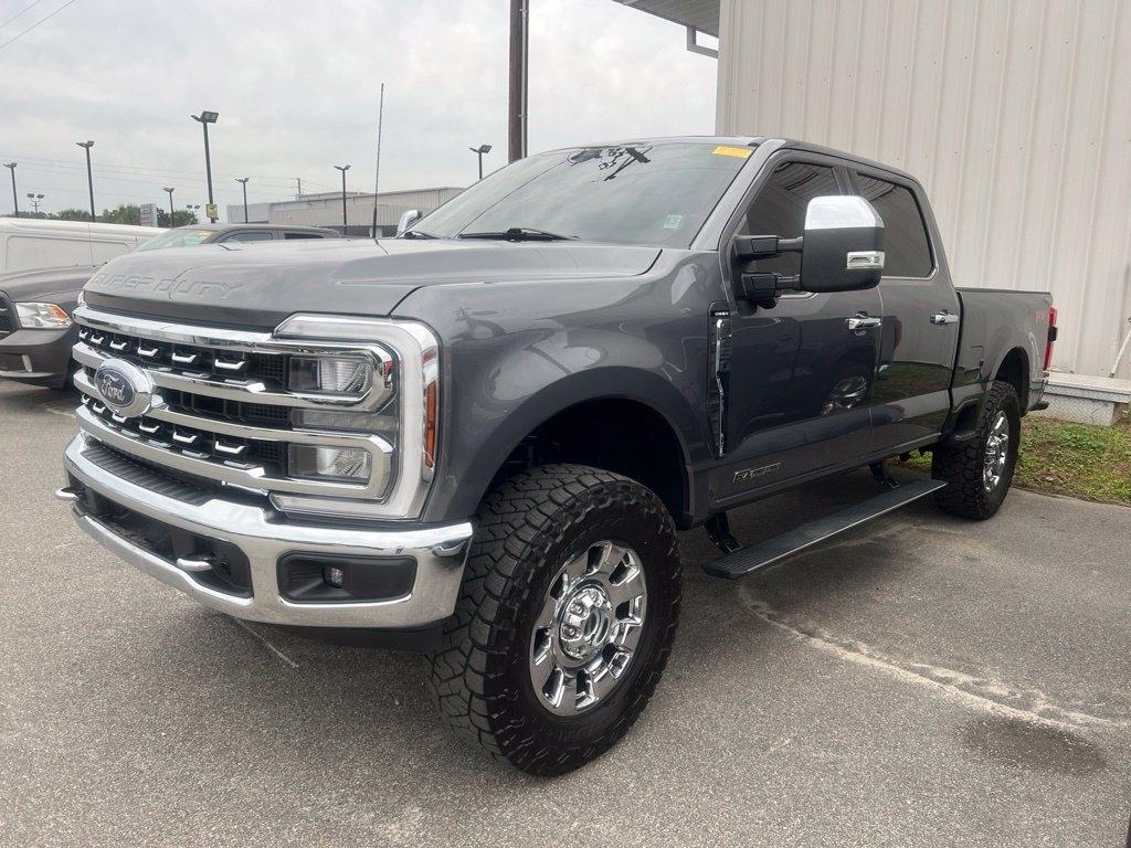 Ford F-250 SD XL Crew Cab 4WD 2024