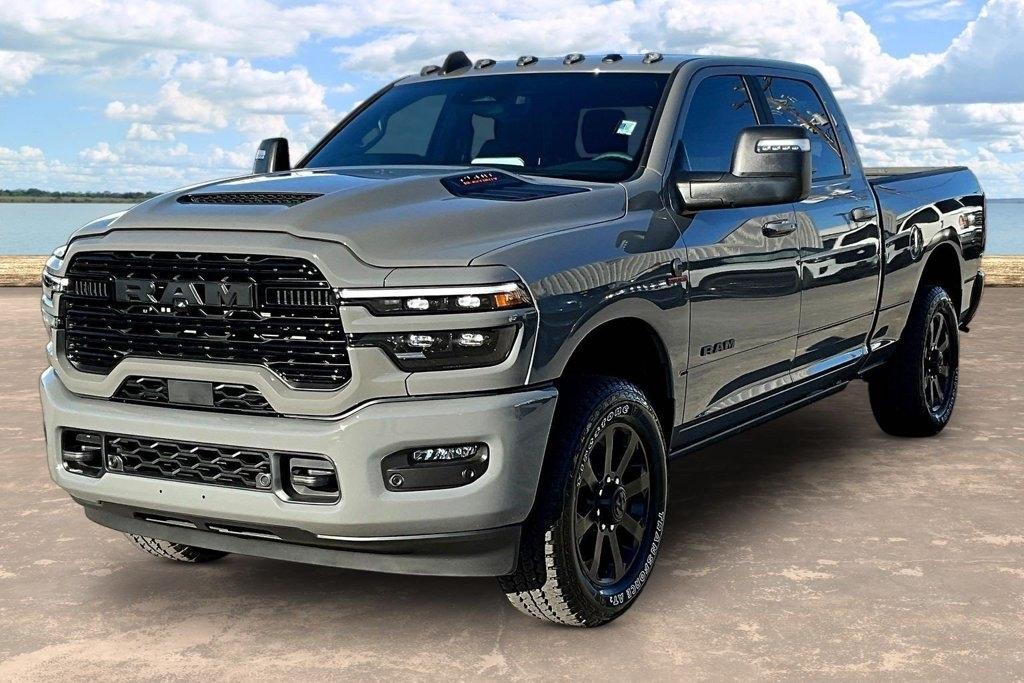 RAM 2500 Laramie Crew Cab 4WD 2026