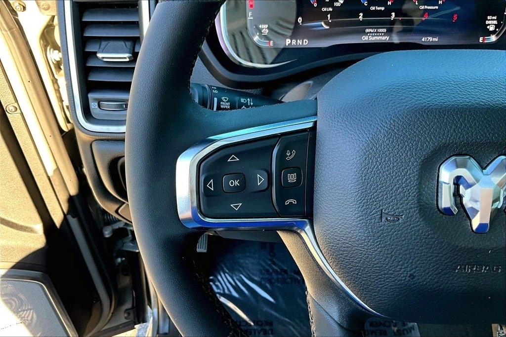 RAM 2500 Laramie Crew Cab 4WD 2026