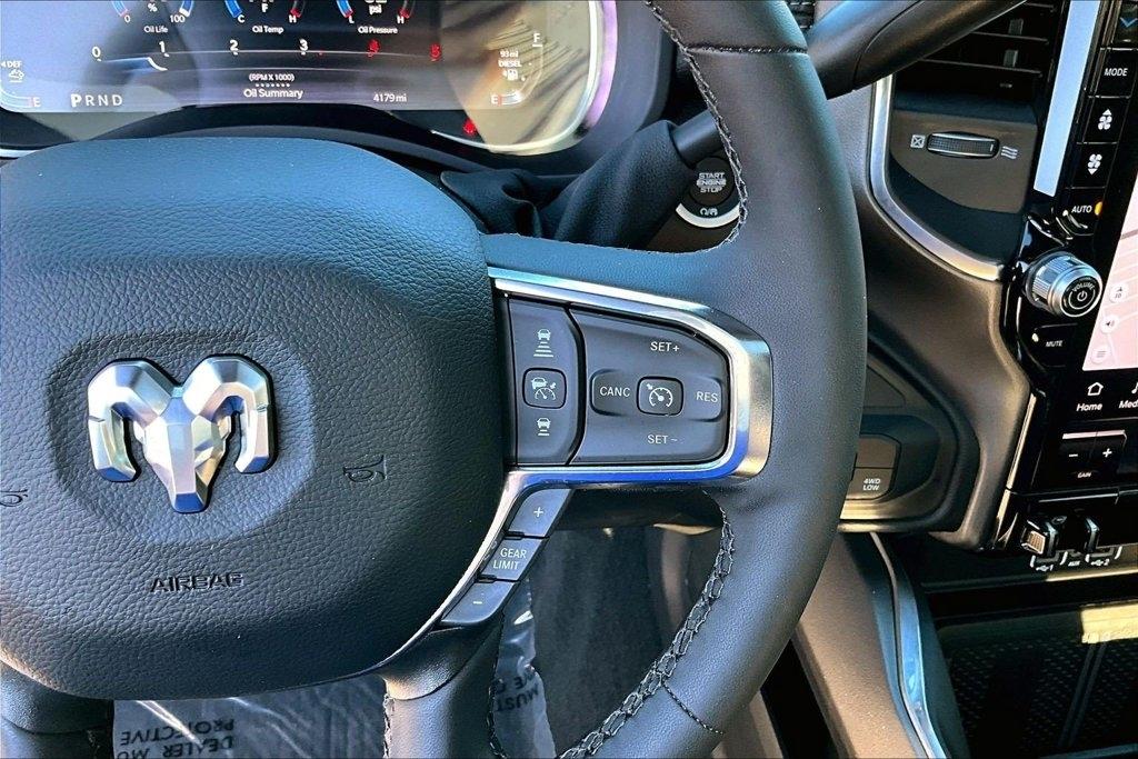 RAM 2500 Laramie Crew Cab 4WD 2026
