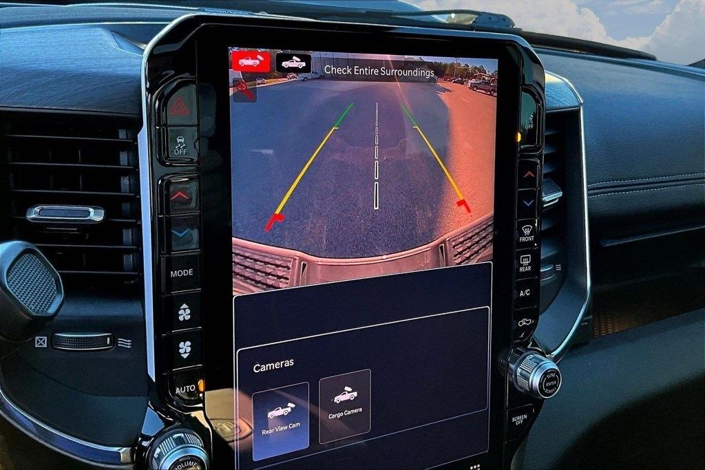 RAM 2500 Laramie Crew Cab 4WD 2026