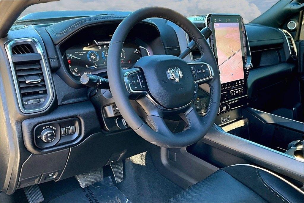 RAM 2500 Laramie Crew Cab 4WD 2026