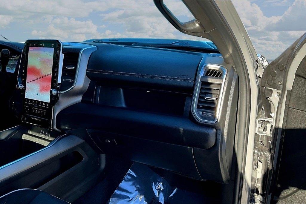 RAM 2500 Laramie Crew Cab 4WD 2026