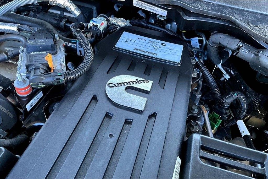 RAM 2500 Laramie Crew Cab 4WD 2026