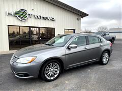 2012 Chrysler 200  2012 Chrysler 200